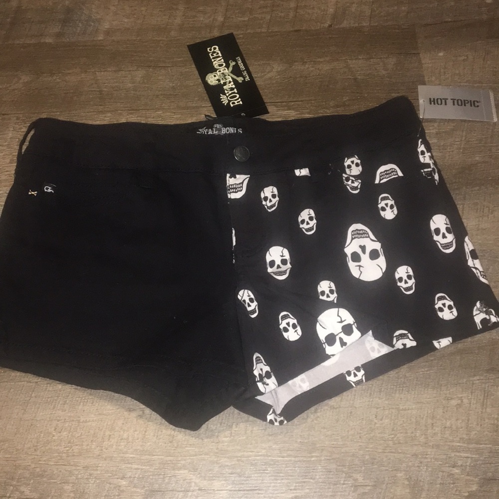 Black Skull Shorts